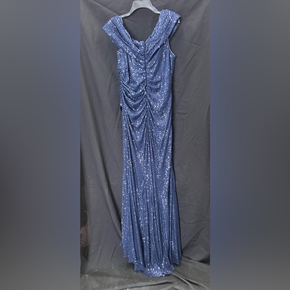 IEENA FOR MAC DUGGAL NWT 26550 Sequined Drop Shoulder Gown - Picture 5 of 10